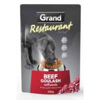 GRAND kaps. deluxe pes Restaur.  hovězí guláš 300g